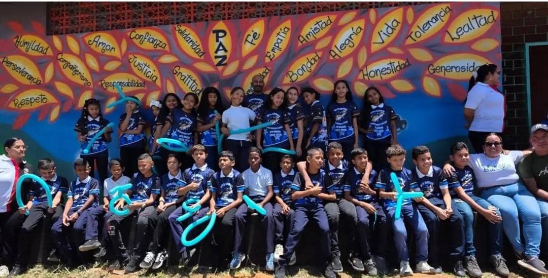 Estudiantes de sexto grado inauguran parque recreativo escolar en Santa Bárbara 4 santa4