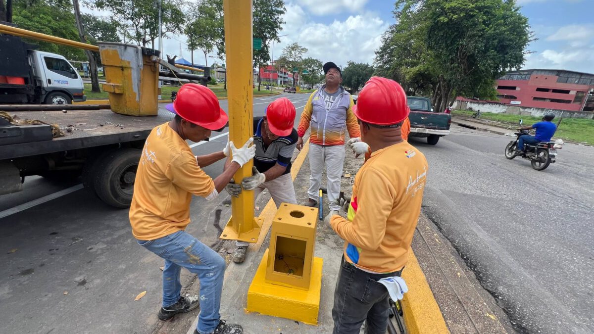 Instalado semáforo ubicado frente al terminal de Maturín 2 semaforo2 1