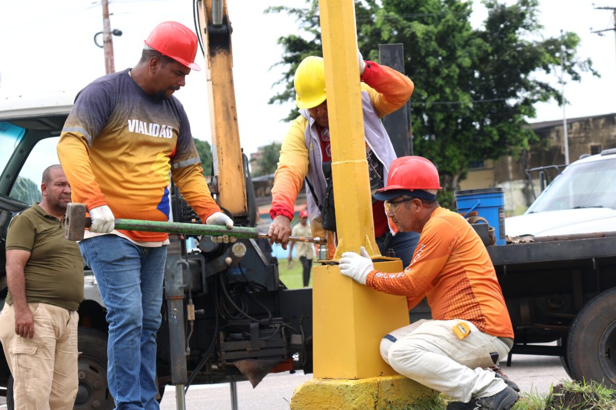 Alcaldía recuperó red de semáforos de la Avenida Libertador de Maturín 2 semaforos2