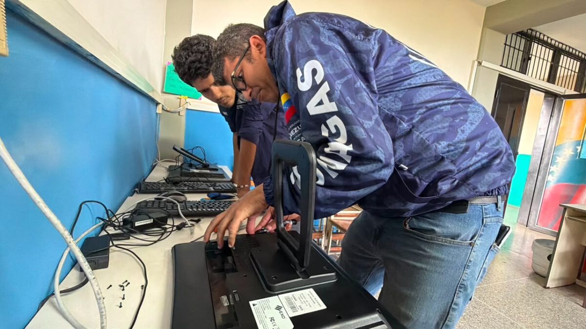 Gobernador Luna fortalece la educación de 3 mil 716 estudiantes en materia tecnológica 3 tecnologia3