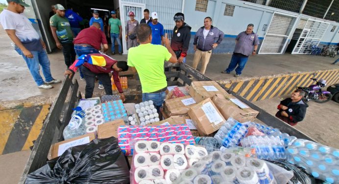 Transportistas de Monagas envían ayuda a familias afectadas de Caracas y La Guaira