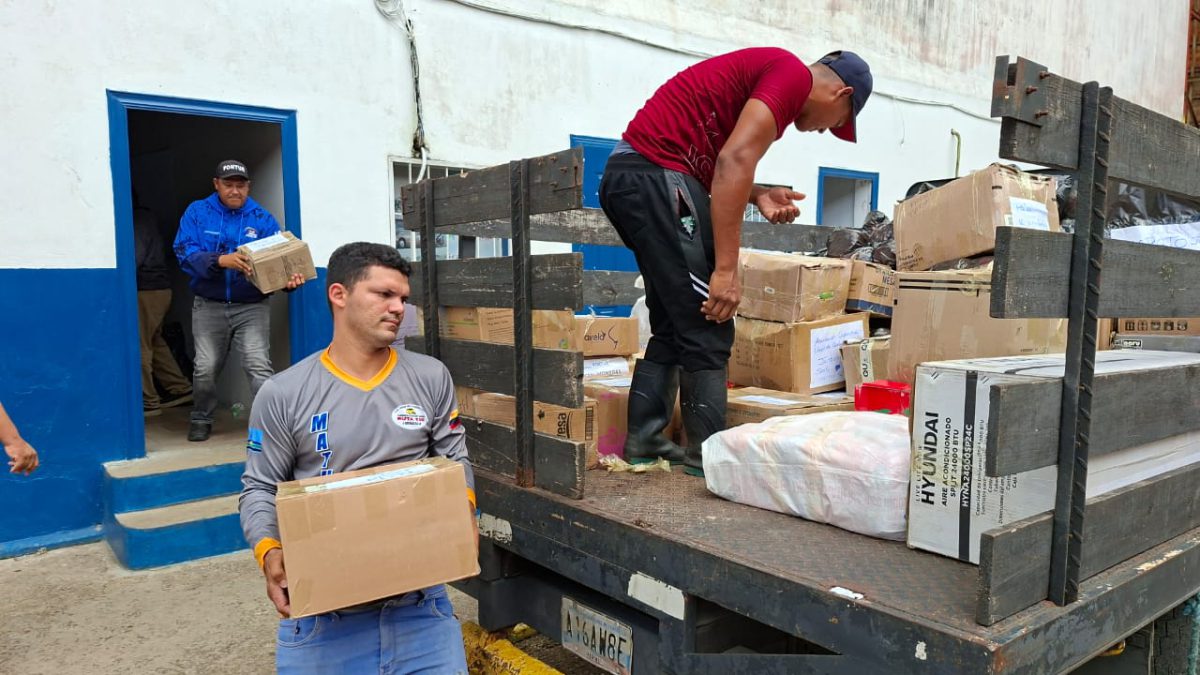 Transportistas de Monagas envían ayuda a familias afectadas de Caracas y La Guaira 3 transporte2