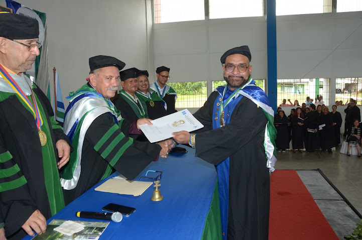 Carlos Bain Rodríguez recibió título de Doctor en Educación en la Upel - IPM 2 Carlos Bain1