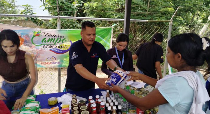 Fundaproal favorece a más de 1.300 familias con venta de alimentos en Cedeño