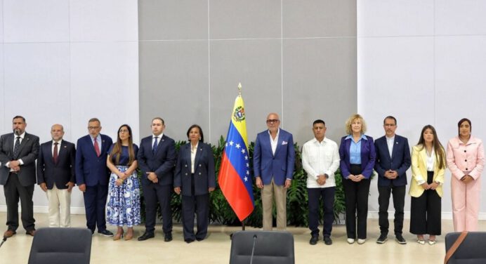 Inició el diálogo nacional entre el oficialismo y la oposición de la AN de 2015