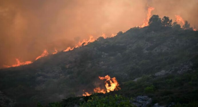 Un incendio sin controlar en la Drôme, al este de Francia, ha acabado con 280 hectáreas