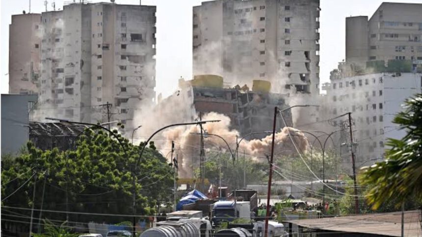 Cámara de la construcción apoya demolición de 30 edificios en La Guaira tras terremotos 1 La Guaira