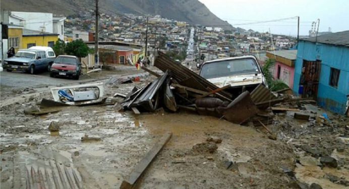 Chile declara estado de excepción por catástrofe en Tocopilla por fuerte temporal