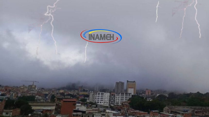 Tormentas eléctricas en varias regiones del país por el paso de la Onda Tropical 39 1 tormentas eléctricas