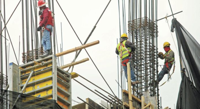 Abre registro en Sistema Patria e INCES para formar a trabajadores de la construcción