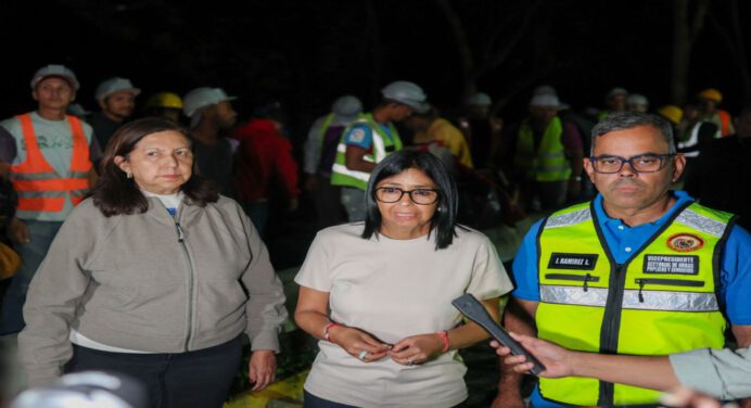 Delcy Rodríguez supervisó labores de despeje en zonas de Caracas