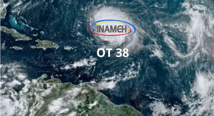Onda tropical 38 llega al país con lluvias y descargas eléctricas