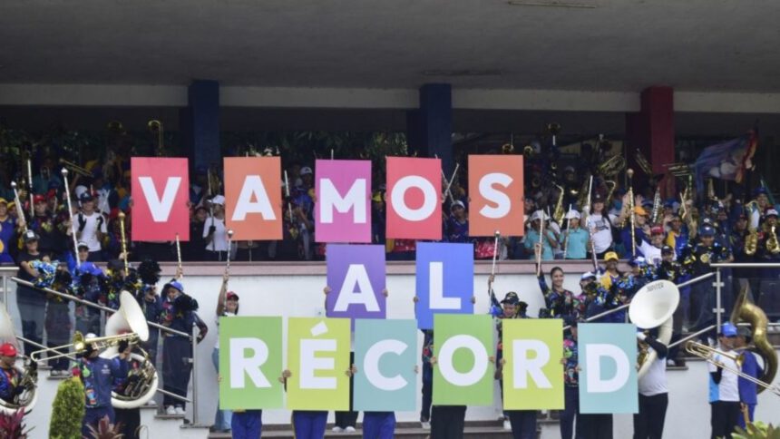 Venezuela busca récord Guinness con la banda de marcha más grande del mundo 1 banda en marcha