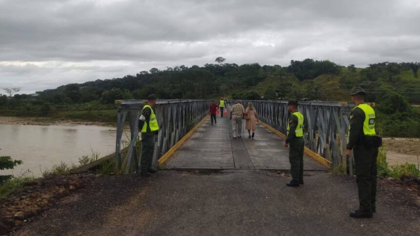 Colapsa el puente que conecta Táchira y Apure: paso vehicular se encuentra restringido 1 puente