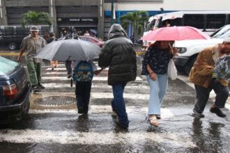 Precipitaciones con descargas eléctricas