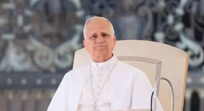 Sheinbaum asegura que el papa León XIV quiere visitar México, pero aún no fija la fecha