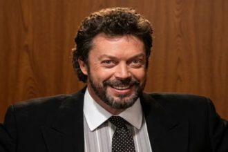 Tim Curry