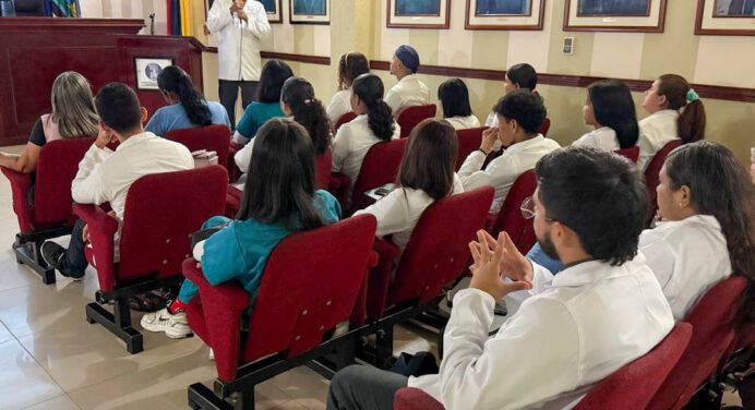 En Maturín estudiantes de la UCS realizan charla sobre «Salud Mental en tiempos de contingencia»