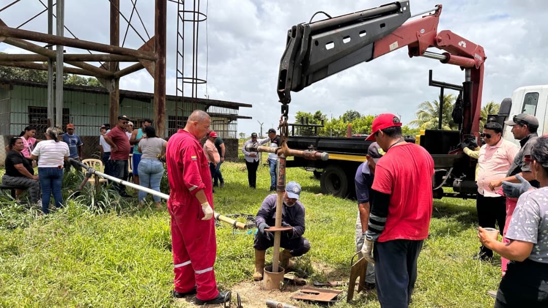 Mejoran servicio de agua a la comunidad Francisco de Miranda I de Punta de Mata 2 agua2 1