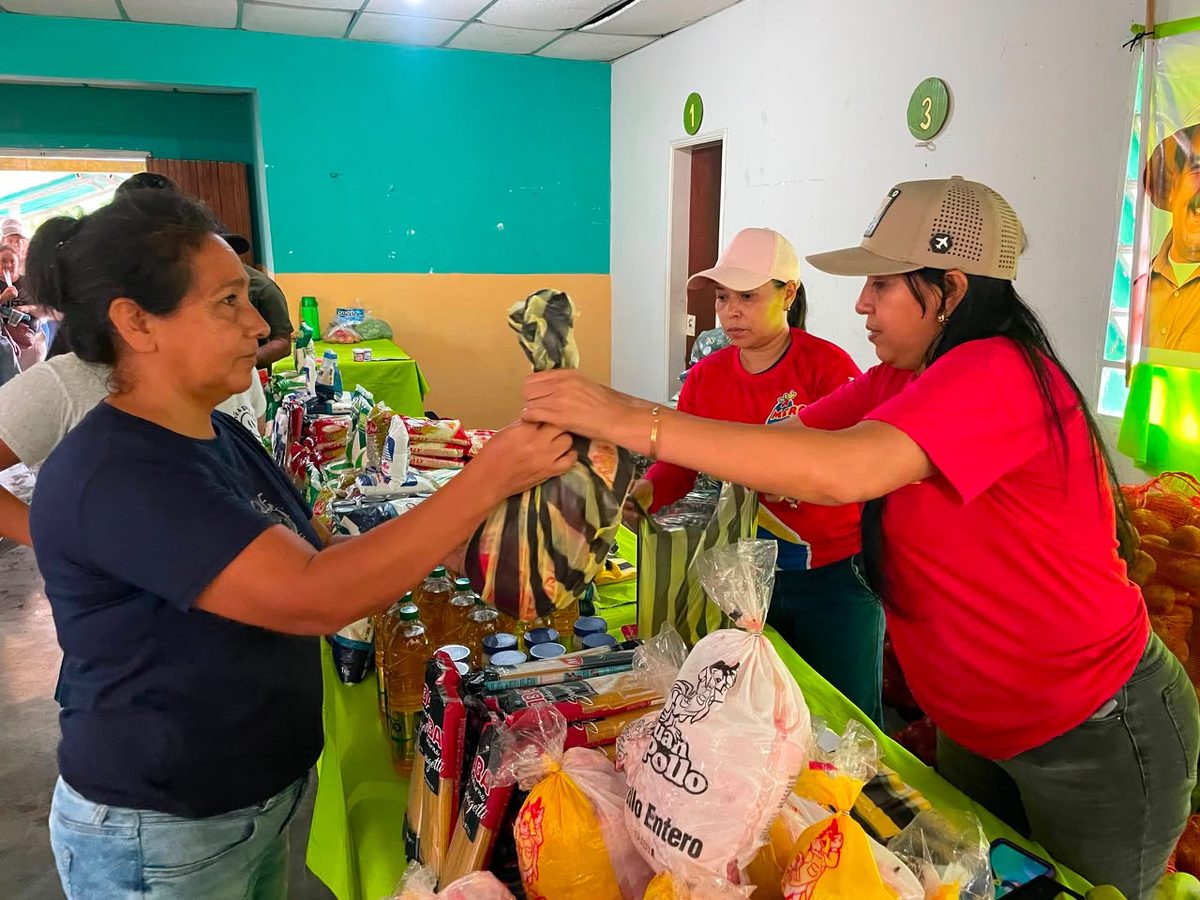 Alcaldía de Piar garantiza alimentación a más de mil familias en Guanaguana y Taguaya 4 alimentos4