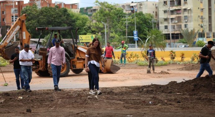 Ana Fuentes inspecciona avances en la modernización de la Avenida Libertador