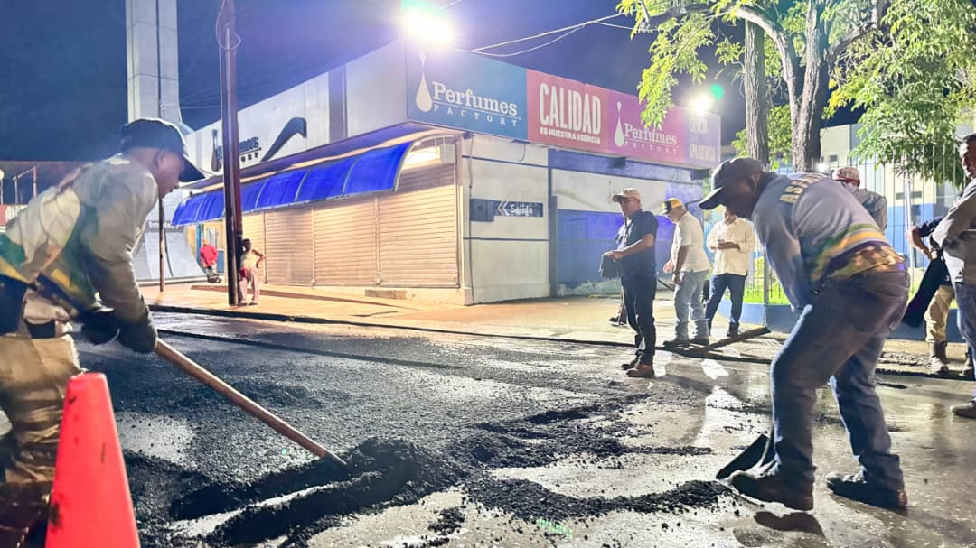 Aplican más de 100 toneladas de asfalto en la Avenida Bolívar de Maturín 4 asfaltado4