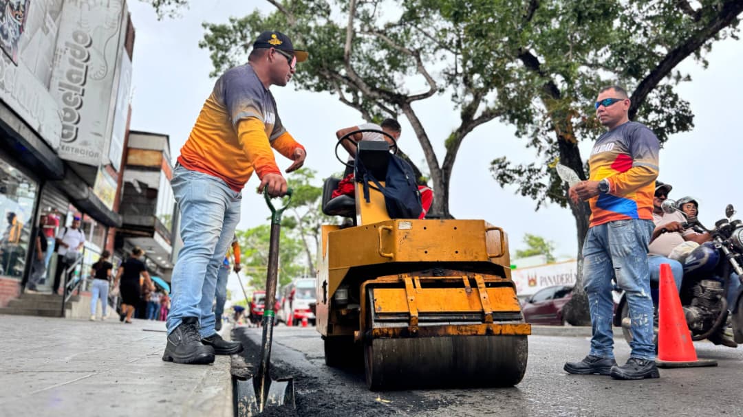 Avanza asfaltado y bacheo en las Avenidas Raúl Leoni y Bolívar 2 asfalto2 1
