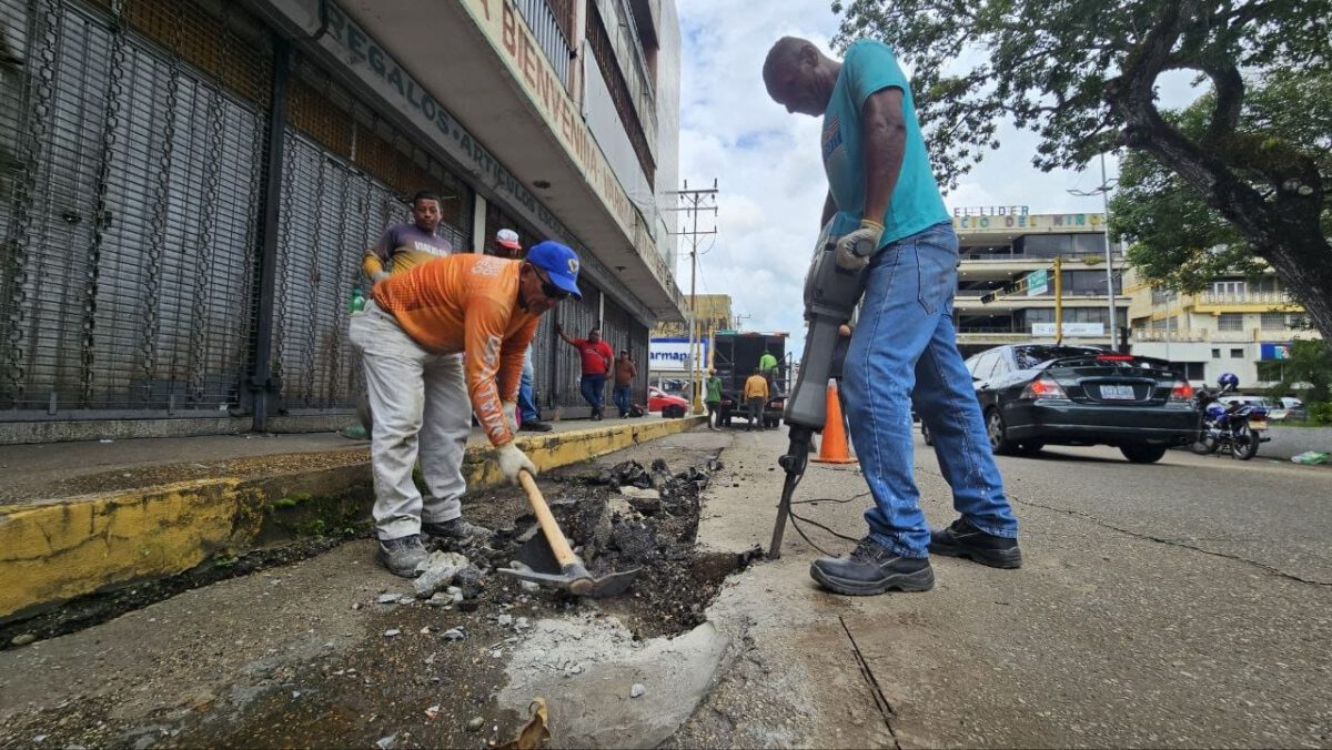 Avanza asfaltado y bacheo en las Avenidas Raúl Leoni y Bolívar 3 asfalto3