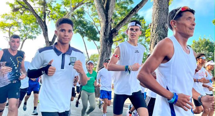 Maturineses caminaron en apoyo a nuestros hermanos del estado La Guaira