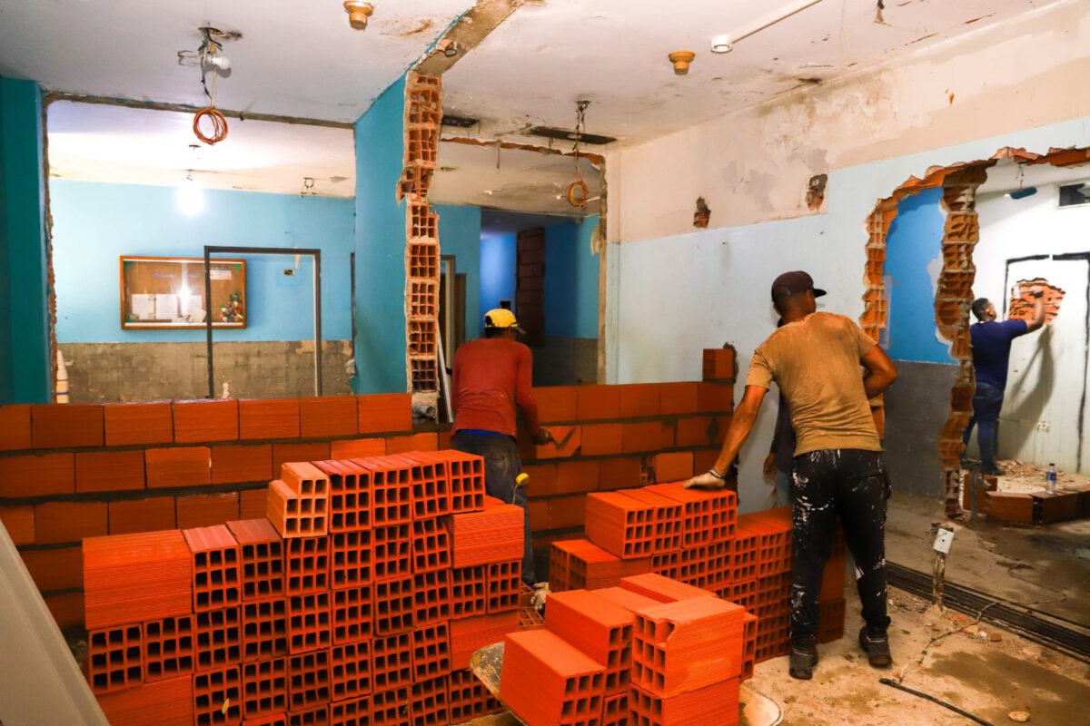 Gobernador Luna inspecciona avances de la rehabilitación del Centro Cardiovascular 3 cco3