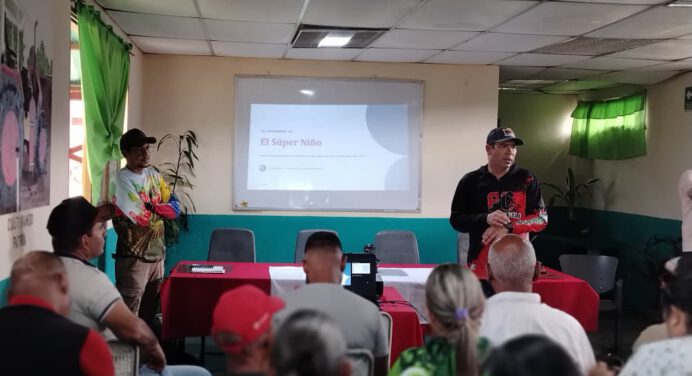 En Cedeño realizan conversatorio sobre el impacto del fenómeno «Súper Niño»