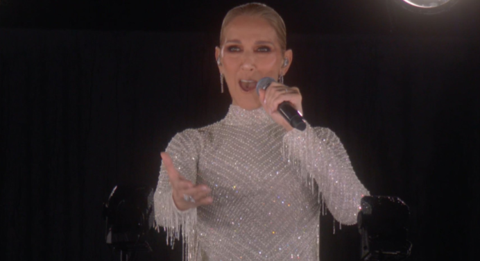 Céline Dion llega a París para preparar su regreso a los escenarios