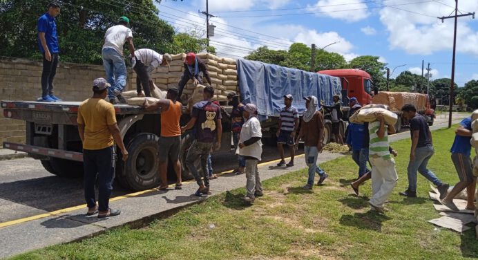 Despliegan jornada de venta de cemento a precio solidario en la parroquia Chaguaramas