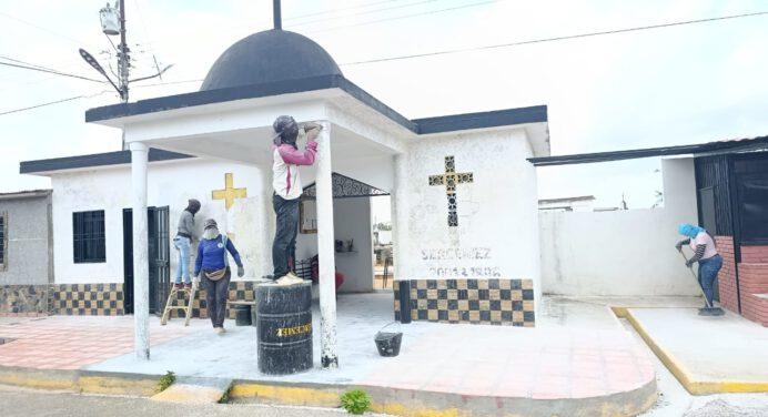 Avanza construcción de áreas administrativas en el cementerio de Punta de Mata