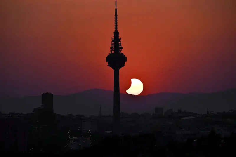 ¡Así se vivió el eclipse solar total de este 12 de agosto de 2026 en el mundo! 5 eclipse madrid