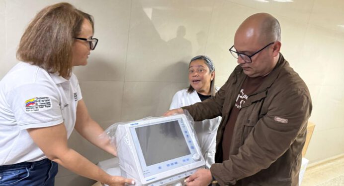 Llegan 2 nuevos ventiladores mecánicos a la UCI adulto del hospital Núñez Tovar