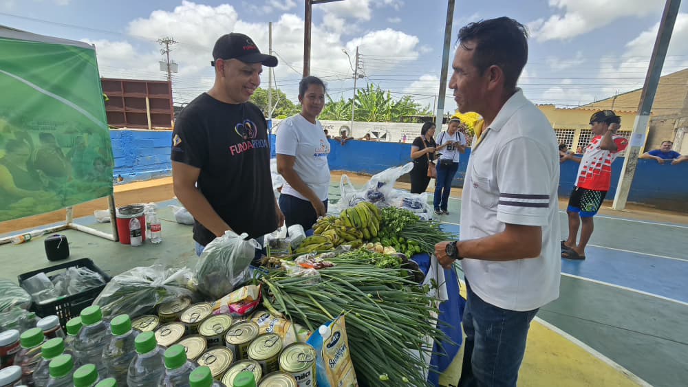 Fundaproal favorece a más de 1.300 familias con venta de alimentos en Cedeño 3 fundaproal3