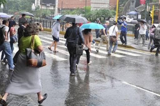  Precipitaciones con descargas eléctricas