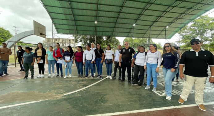 Designan comisión de inspección de planteles en el municipio Libertador