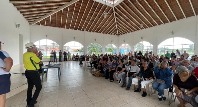 Vecinos de Laguna Paraíso rechazan junta de condominio paralela