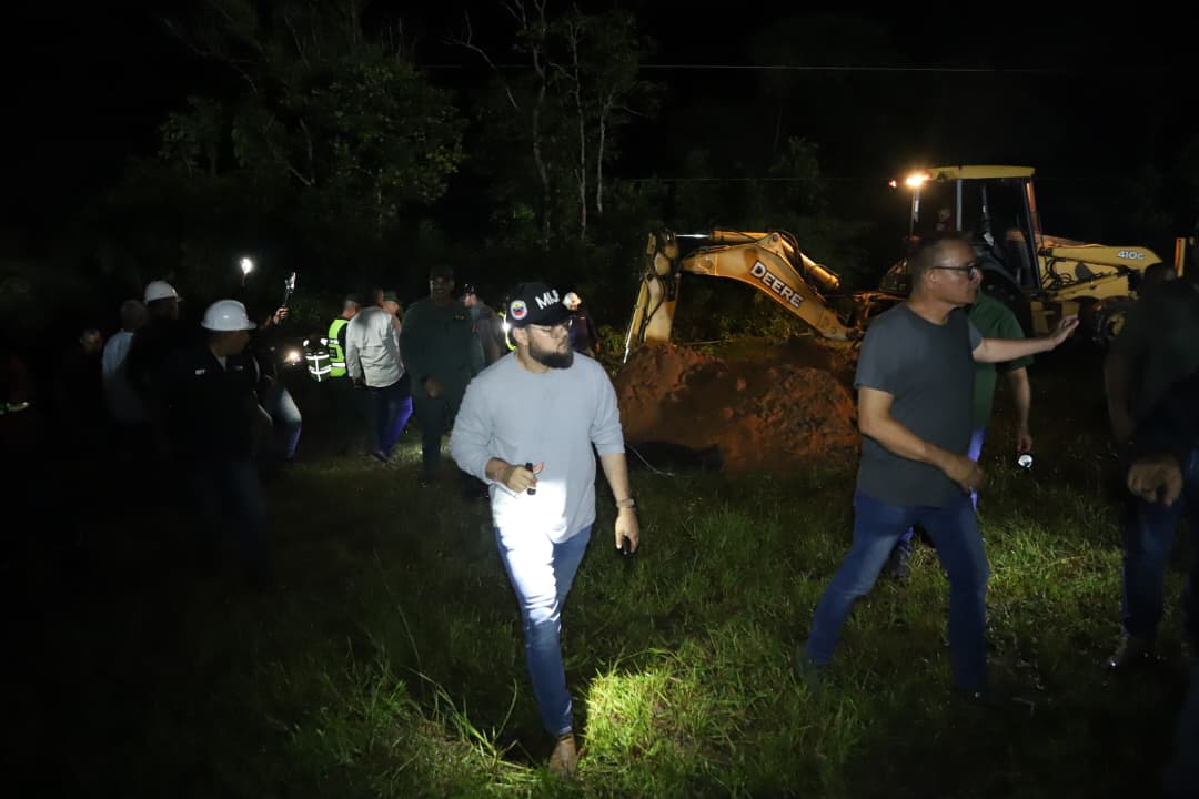 Intensifican labores para restituir servicio eléctrico en Punceres y Bolívar 3 luna1