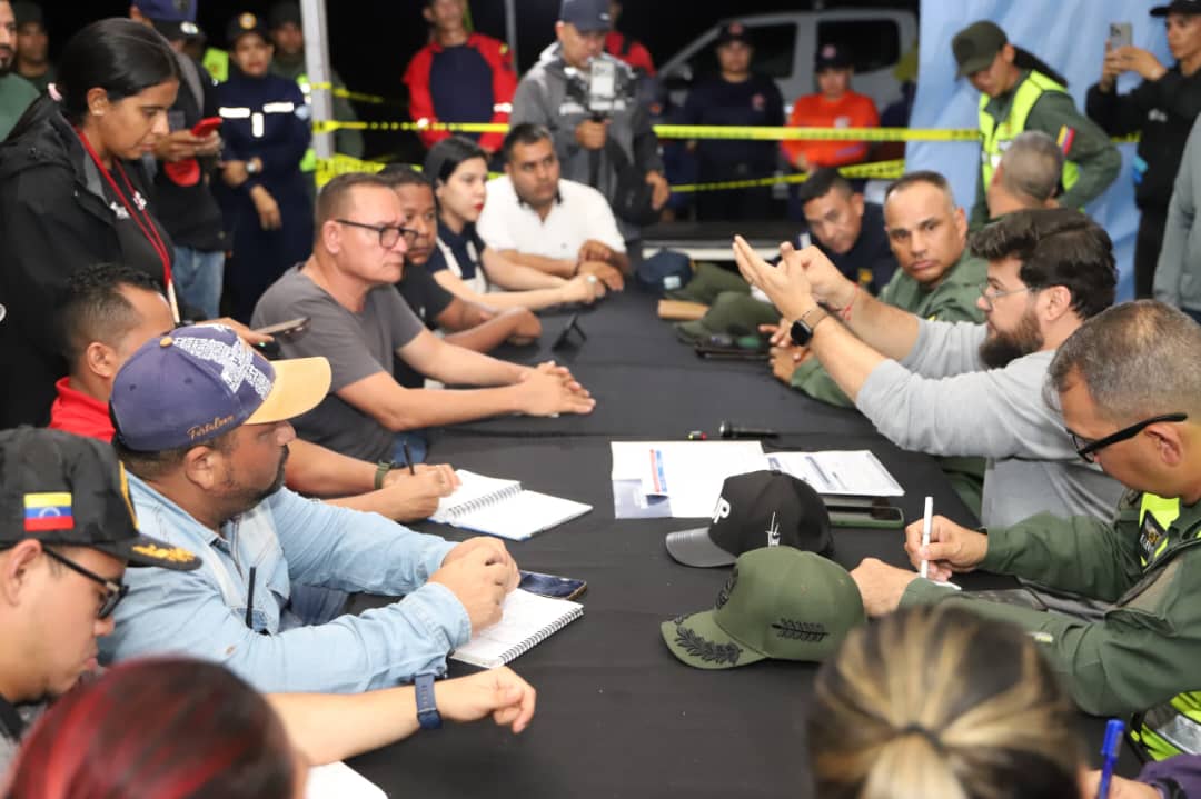 Intensifican labores para restituir servicio eléctrico en Punceres y Bolívar 6 luna2