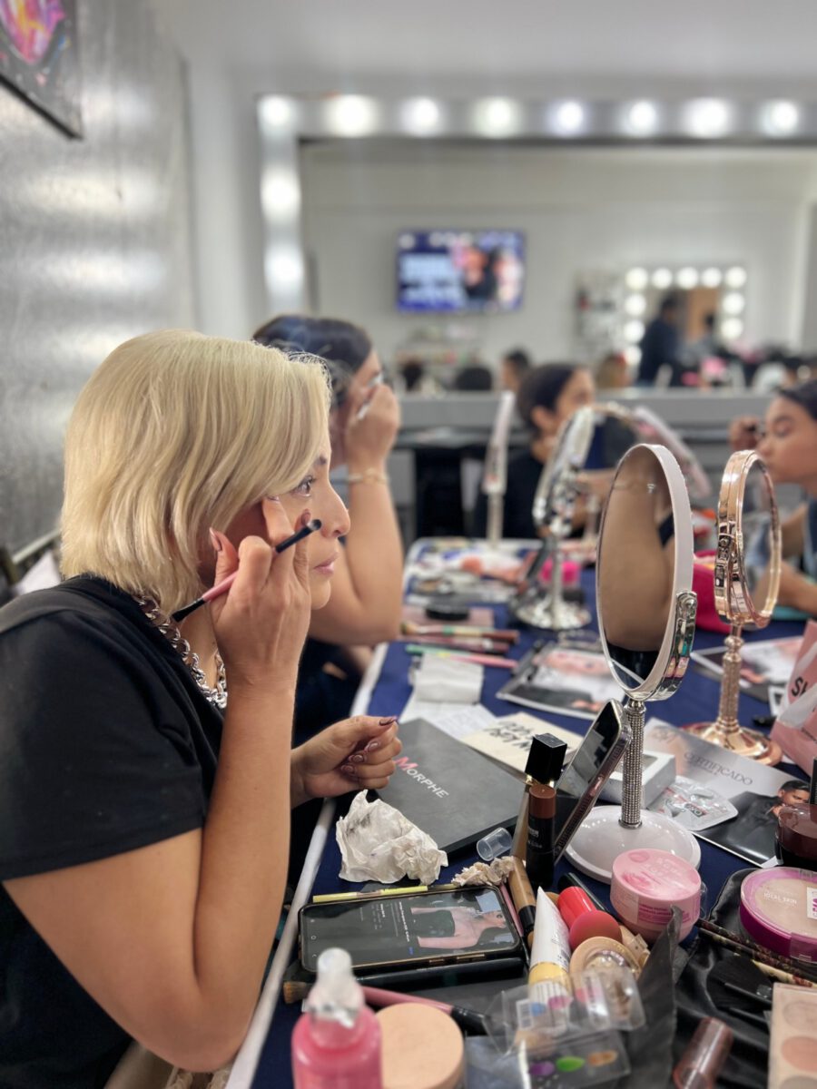 Saúl Mendoza confirma nueva fecha para su exitoso taller de automaquillaje 3 maquillaje3