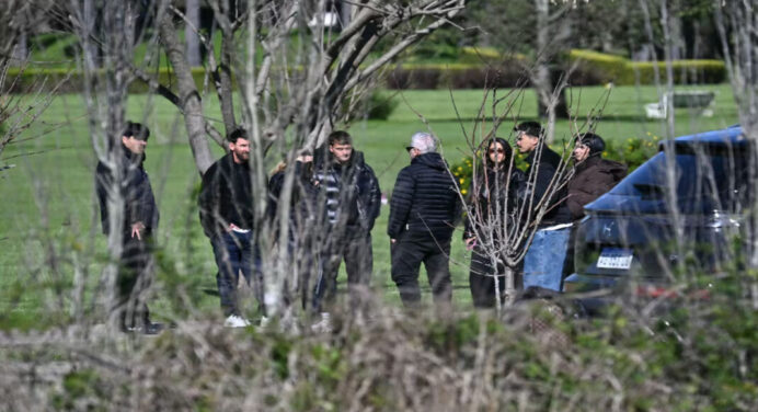Lionel Messi y su familia despidieron a su padre Jorge en cementerio privado de Rosario
