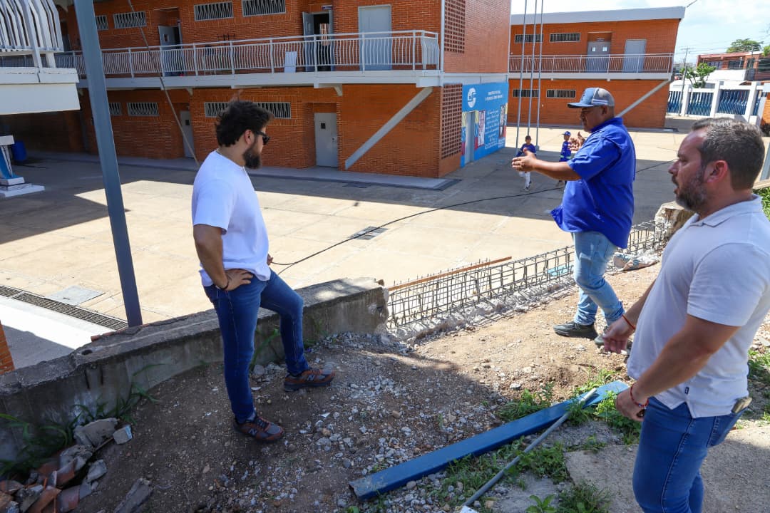 Gobernador Luna inspecciona obras que adelanta en parroquia Alto de Los Godos 4 obra4