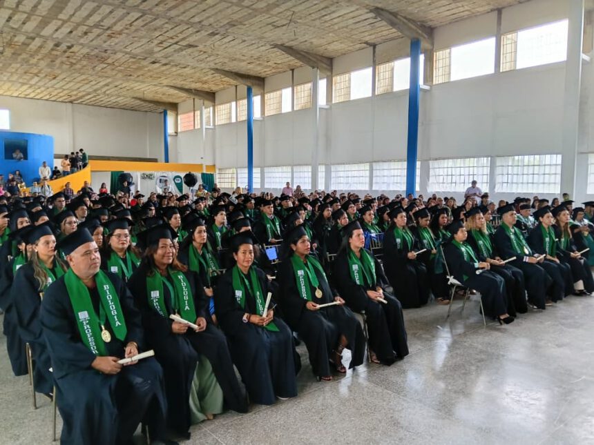 UPEL Maturín confirió títulos a 142 nuevos profesionales en Educación 1 Upel grado