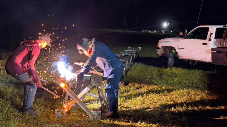Intensifican labores para restituir servicio eléctrico en Punceres y Bolívar 1 Punceres torres