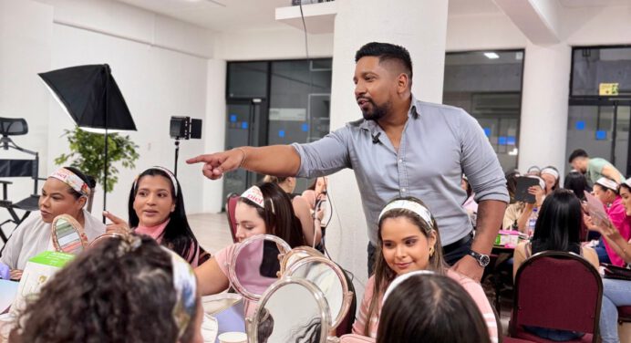 Saúl Mendoza lanza tercer taller de automaquillaje para el 13 de septiembre