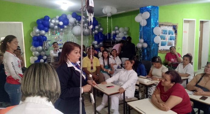 Dictan taller sobre terapia transfusional a enfermeros en Monagas