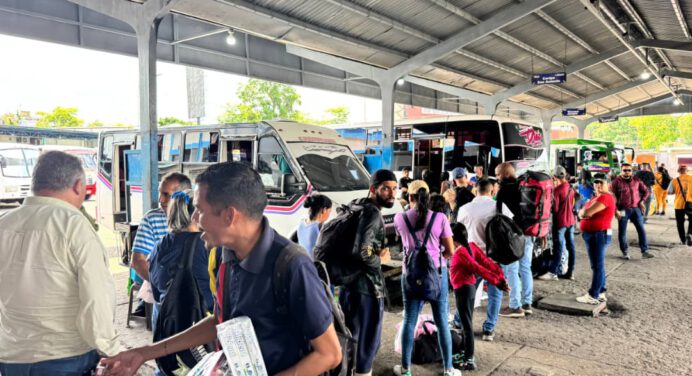 Más de 100 mil personas se han movilizado por el Terminal de Maturín en vacaciones